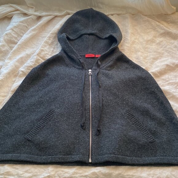 Hugo Boss Wool Vest Zip Up w/ Hood - Picture 7 of 7